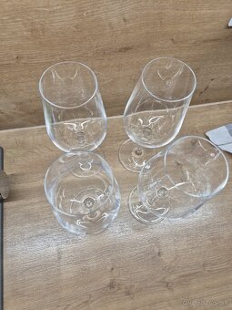 Poháre na víno - 3