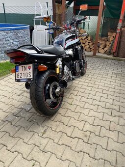 Yamaha XJR 1300 - 3
