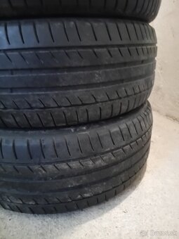 225/55/17 - 3
