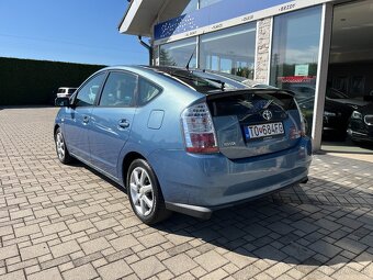 Toyota PRIUS Hybrid - 3