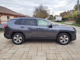Toyota RAV4 hybrid - 3