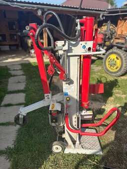 Štiepačka na drevo 14T - 3