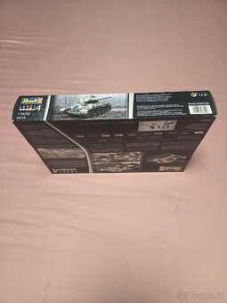 Stavebnica Revell T-34/85 - 3