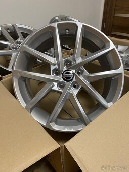 5x114.3 R18 - 3
