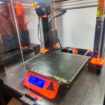 Predam 3D tlačiareň PRUSA mk3 v IKEA boxe skrinke - 3