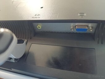 Predám LCD monitor HP w2007v 20palcov - 3