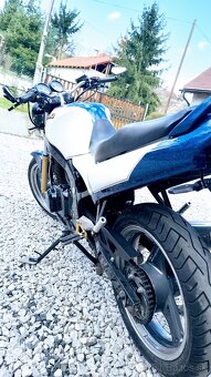 Suzuki GS500E - 3
