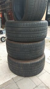 245/45r17 - 3
