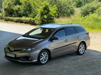 Toyota Auris combi 1.6 97kW, 8/2015 kup.SR 106tis.km - 3