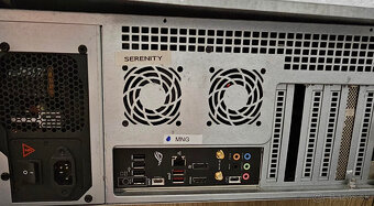 5U rack server skrina, atx kompatibilna, 24x HDD 3.5' +HBA - 3