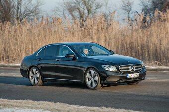 Mercedes-Benz E trieda 400 3.5l 4x4 245kw 2016 full vybava - 3