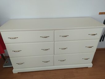 Komoda - 3