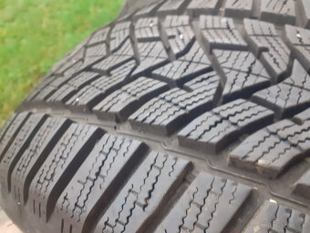 zimne 225/50 r17 - 3