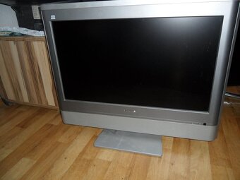 LCD TV TOSHIBA - 3