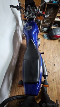 Suzuki GS500 - 3