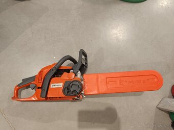 Predam benzinovu pilu Husquarna 440 v top stave - 3