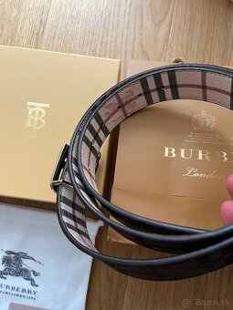 Burberry - 3