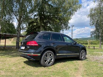 Volkswagen Touareg R line 3.0 TDi - 3
