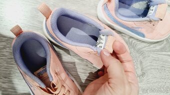 Predám Puma tenisky veľkosť 21 a 22 + darujem vty kroksy - 3