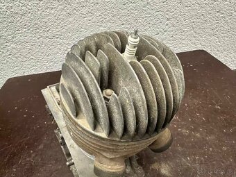 Predám MOTOR JAWA-ČZ 175/356 pretáča radí neolámaný - 3
