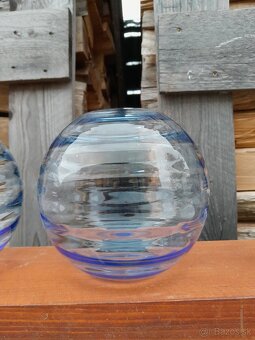 Predám guľaté sklenené vázy - 3