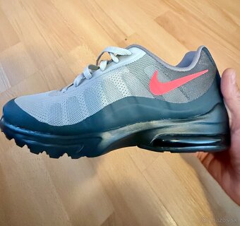 Pánske topánky Nike Air Max Invigor  UK10 - 3