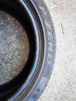 Predám 2x letné pneu 315/35R21 - 3