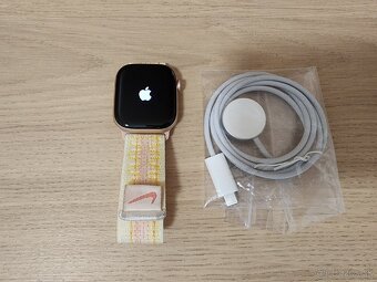 Apple Watch Series 10 GPS + Cellular 46mm Zlaté - 3