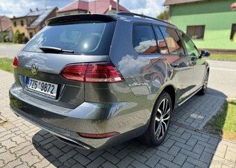 Volkswagen Golf 2,0 TDI DSG COMBI nafta automat 110 kw - 3