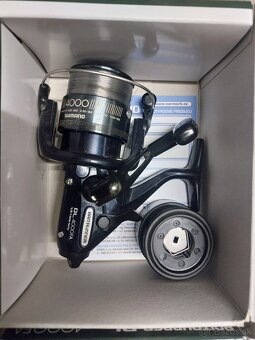 Predam 2 navijaky Shimano Baitruner DL 4000FA - 3
