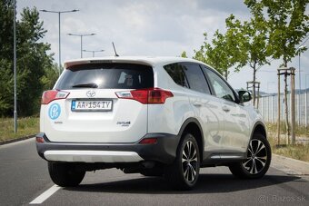 Toyota RAV4 2.2D 110kw A/T 4x4 / AJ NA SPLÁTKY / - 3