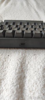 Yenkee 60% RGB - 3