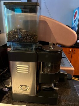 Dvojpákový profesionálny kávovar Astoria + mlynček Rancilio - 3