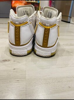 Nike LeBron Zoom 2 ‘Maccabi’ - 3