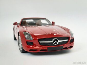 1:18 - Mercedes SLS AMG Roadster (2011) - Minichamps - 1:18 - 3