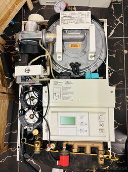Závesný, kondenzačný kotol Viessmann Vitodens 300, 24 kW - 3
