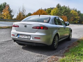 Alfa Romeo 159 1.9JTDm - 3