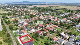 Stavebný pozemok Ivanka pri Nitre – 777 m², všetky siete, st - 3