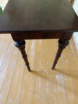 predám starožitný malý stôl - 3