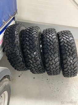 Land rover defender - 3