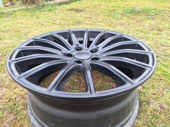 5x112 R18 RC Brock - 3