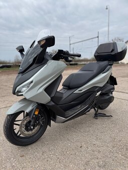 Honda Forza 350 - 3
