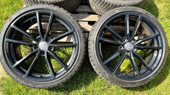☑️Vw Pretoria 5x112 r19 - 3