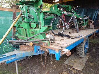 Vlecka s hydraulickou rukou. - 3