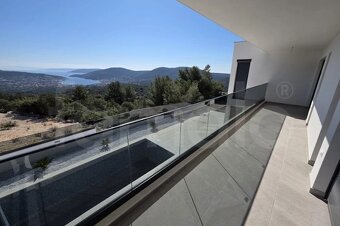 Vila s panoramatickým výhľadom na more v blízkosti Trogiru - 3