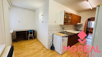 Na predaj 3 i byt s loggiou v Chynoranoch 74 m2 - 3