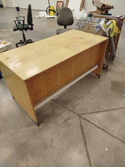 Darujem pevný stôl za odvoz - 3