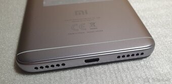 Xiaomi Redmi 5A - - 3