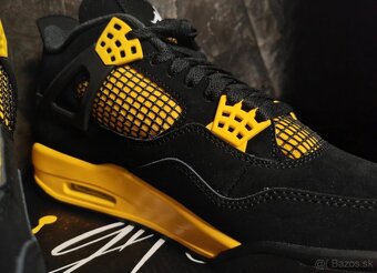 Jordan RETRO 4 Yellow - 3