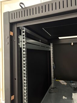 Serverova skrina CONTEG R17-21-60/80 - 3